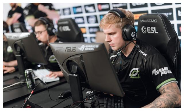 反恐精英CSGO:ESL战况,OpTic 2-0送FaZe回家_新浪新闻