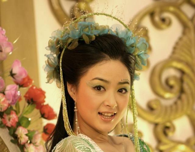 欢天喜地七仙女:7位公主同戴花朵头饰,紫儿柔美