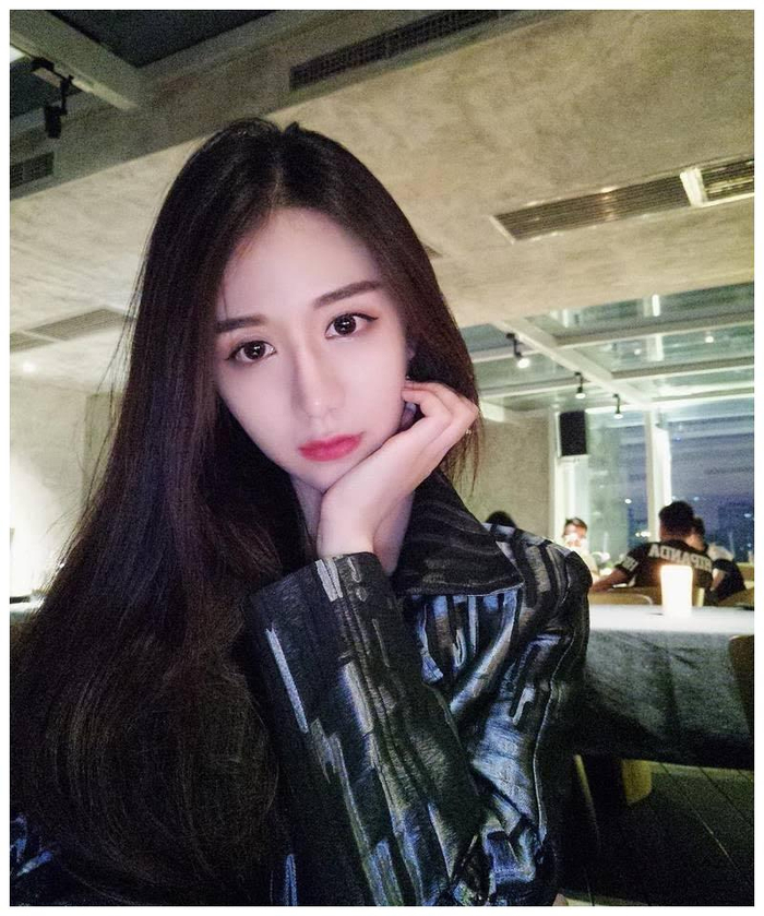 天菜正妹“菜菜”超美颜值,网友:美到爆炸
