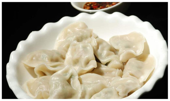 卖了28年饺子大叔说,掌握他饺子皮配方和6诀窍,保证又软又筋|面团_新浪新闻