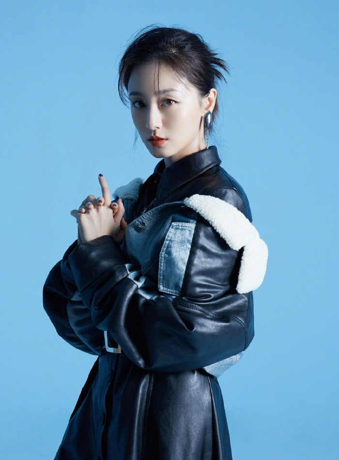 女演员叶青,酷美机车风,冷艳气质写真图集