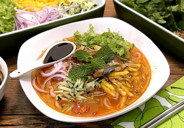 马来西亚代表性美食 - 亚参叻沙 、阿三叻沙的制作