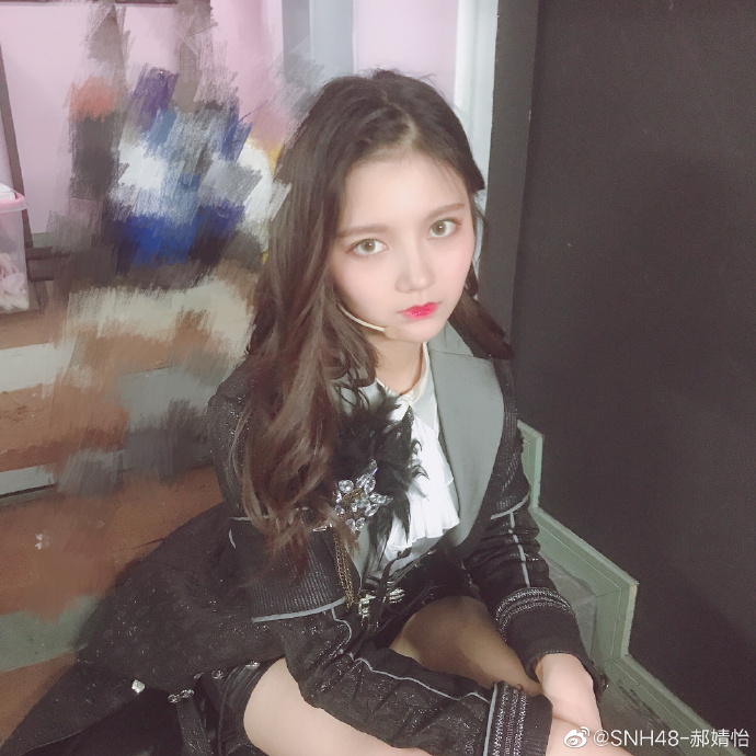偶像女团snh48郝婧怡眼神迷人可爱美照