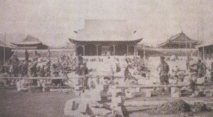 光绪陵墓清崇陵建造时的珍贵老照片，图7竣工时的陵恩殿