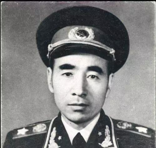 林帅死后,唯一的秘书晚年下场如何?惨遭关押,开店度日