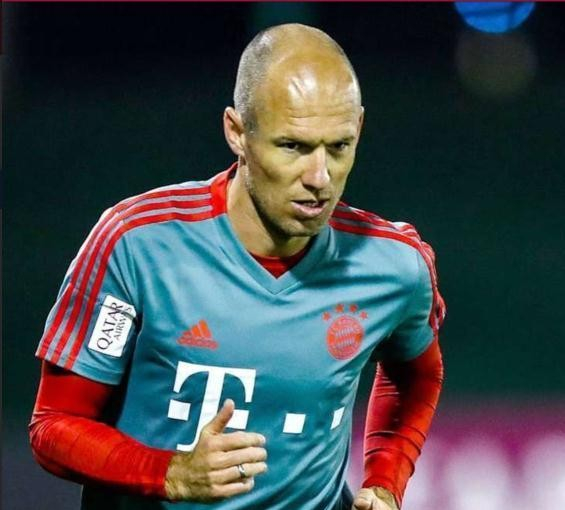 罗本: 大腿肌肉拉伤正在好转