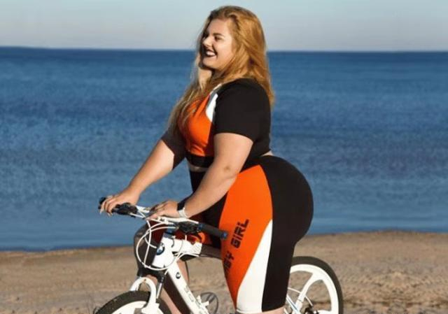 250斤大码模特,前凸后翘活力满满,被称为卡戴珊plus