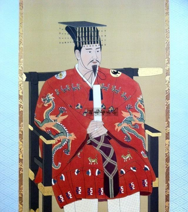 明治维新前日本天皇登基大典需身穿冕服，代表天子圣人治理天下|纹样|唐风|玉佩|日上|奈良_新浪新闻