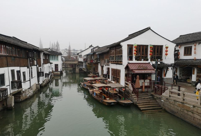 实拍上海朱家角古镇,典型江南水乡古镇,外国人旅游打卡圣地|珠溪园|朱家角古镇|艺术馆