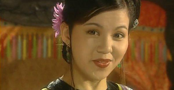 外形酷似翁美玲的刘美娟曾被TVB力捧,但始终没能达到阿翁的高度