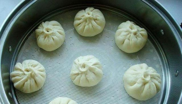 过年包好的包子，熟着冻好还是生着冻好？