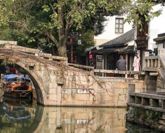 旅游:双桥——周庄的标志性景点,因油画《故乡的回忆》而出名