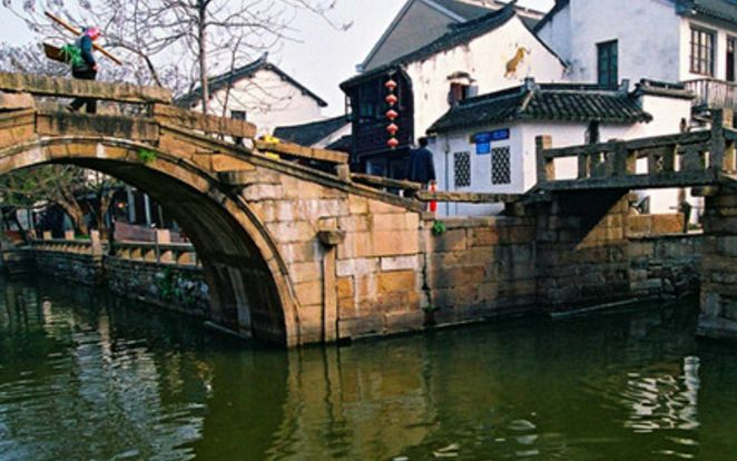 旅游:双桥——周庄的标志性景点,因油画《故乡的回忆》而出名