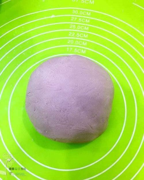 常见的原料制作的五彩饺子皮,还不快收藏?