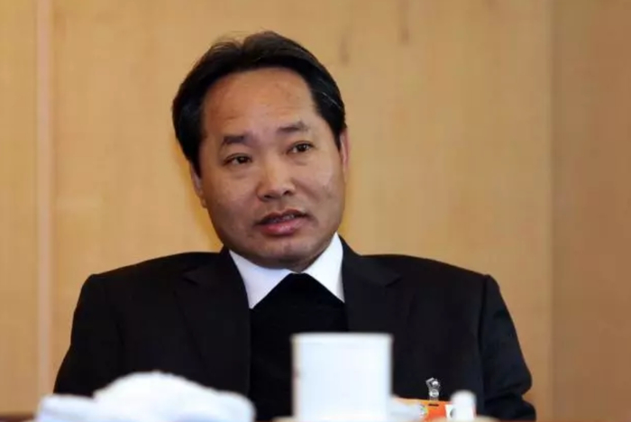 如今在酷派集团内掌握实权的人是陈家俊,而他的父亲其实就是京基集团