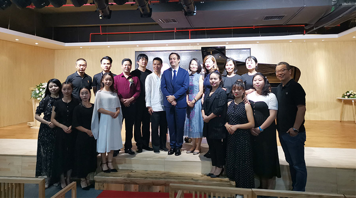 首德艺术家 | 杰卢卡·路易西教授贵阳之行精彩回顾|音乐厅_新浪新闻