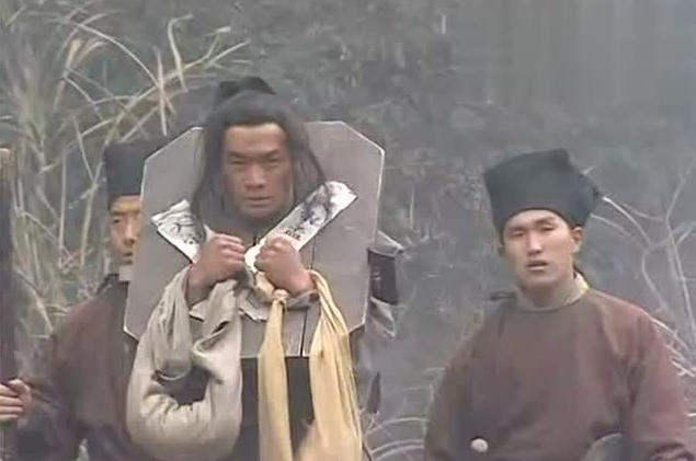 古代发配罪犯,来回奔波几千里,为何那些衙役却抢着去?