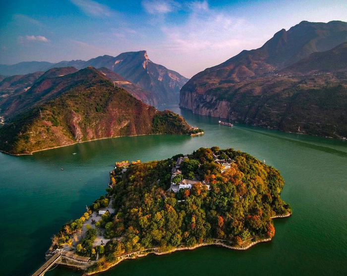 剑门关天下险，夔门天下雄，夔门在哪里？|四川盆地|三峡|白帝城|瞿塘峡|历史_新浪新闻