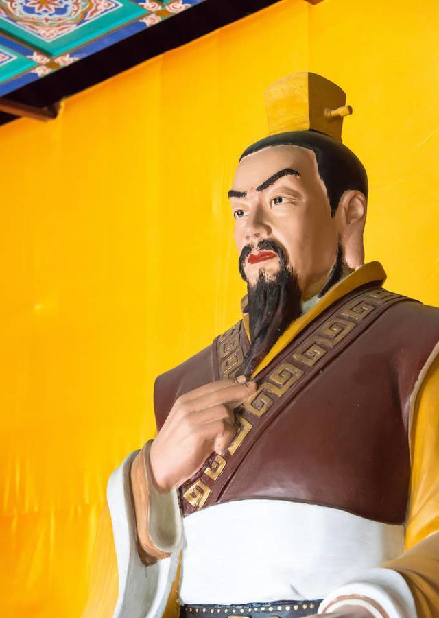 历史上的刘备到底是个什么样的人辛弃疾评价:男儿到死心如铁|刘备|吕布|曹操_新浪新闻