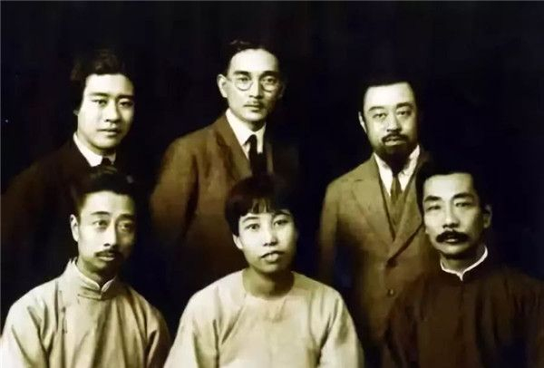 鲁迅珍贵老照片:中国现代文学的奠基人,中华民族新文化的方向