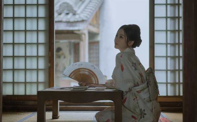 她是日本历史上第一美女,有一特殊嗜好,最后自焚而死