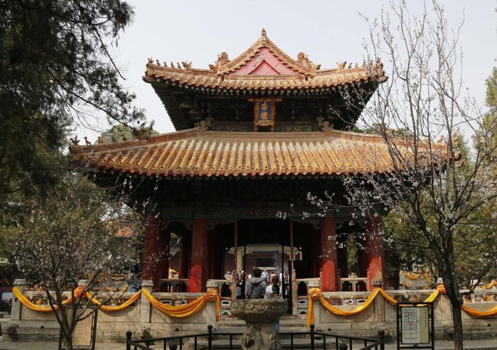 中国古建筑的屋顶形式——歇山顶,富于变化,高峻凝重|山顶|歇山|庑殿顶|重檐|屋顶_新浪新闻