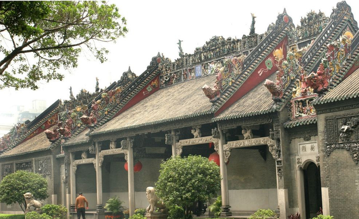 现代家居装饰新风向：批发市场风云变幻