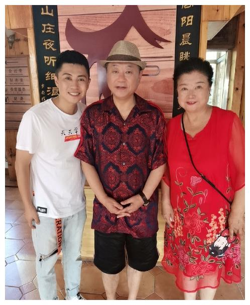 刘老根药匣子17年后合体,范伟提前一个月进组,义气破不和传闻