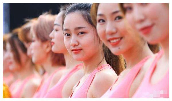 为何国外女运动员比赛可以化妆，中国都是素颜？原因令人心酸敬佩