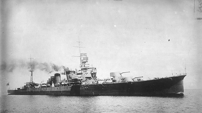 1926年旧日本海军第一型重巡洋舰——“古鹰”级重巡洋舰