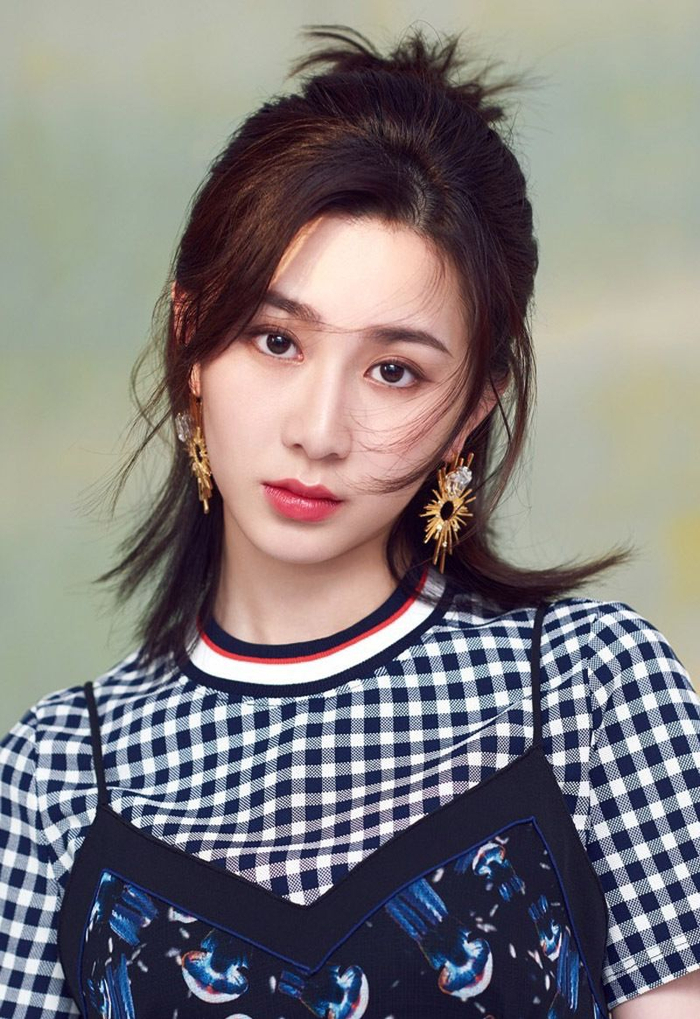 什么是气质美女?看看早期的刘颖伦,清纯可爱,敢说不迷人?