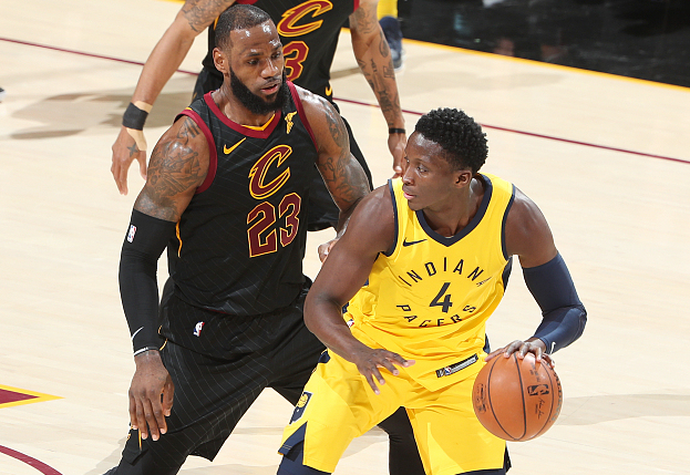  詹姆斯关键三分绝杀对手 赛后NBA比分显示湖人险胜开拓者113比111