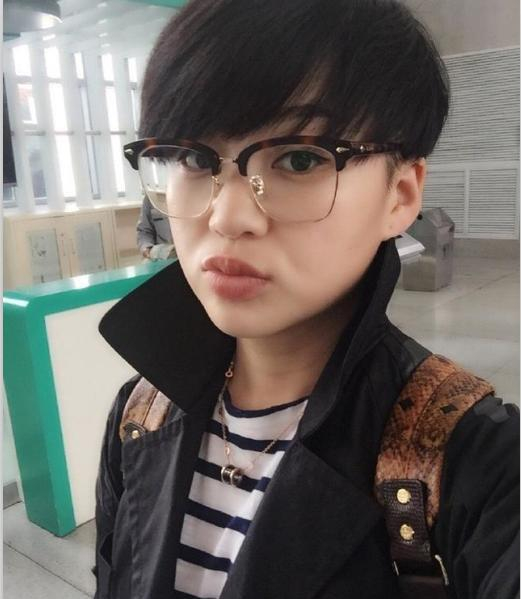 由于多年不露面的她在节目里好多人大都不知道她就是赵丹,"胖丫"的