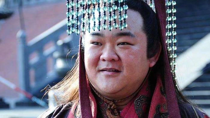 历史中的张飞相貌出众有勇有谋,并非蓬头垢面