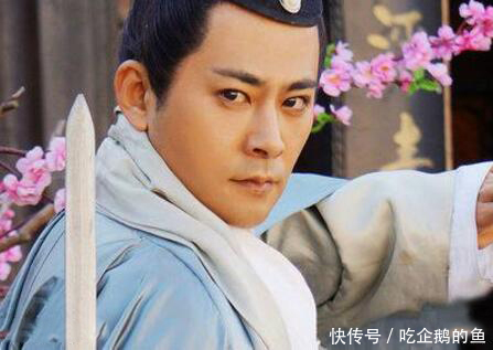 天龙八部4版“慕容复”，图1狠辣，图3高颜值，但最后才是经典