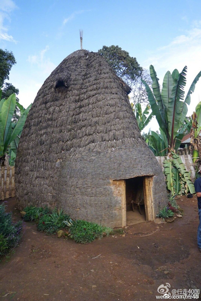 中国行者揭秘非洲"多儿子"部落的神奇象鼻屋
