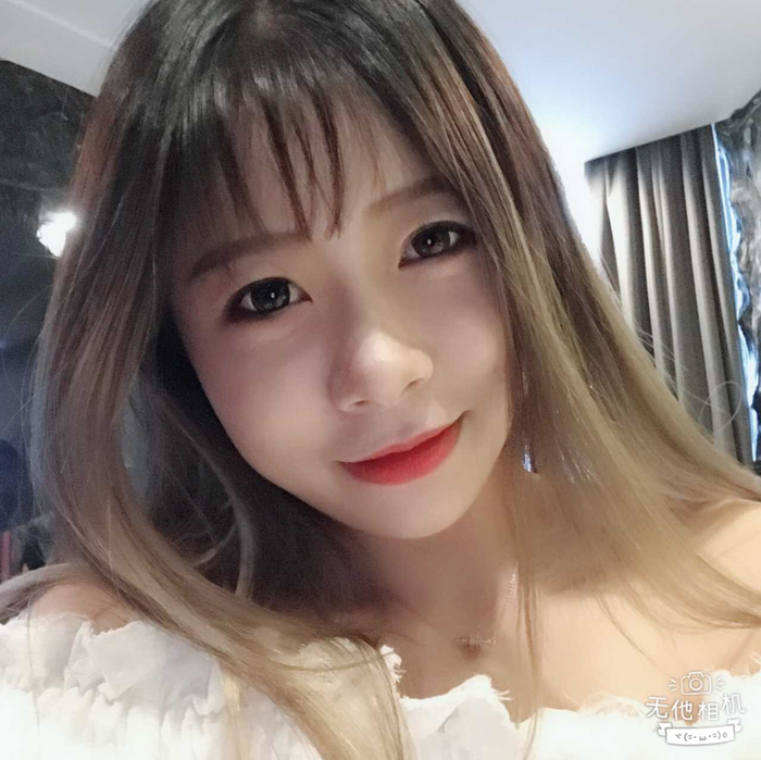 史璠 168 55kg 来自湖边武汉 一枚水瓶妹子