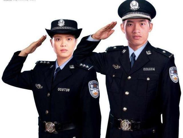 达到什么级别的警察才能穿“白色制服”,这衣服不是谁都可以穿