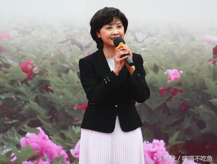 女儿国国王朱琳近照，与“御弟哥哥”恋情传了20年，依然美如当初|朱琳|女儿国|国王_新浪新闻