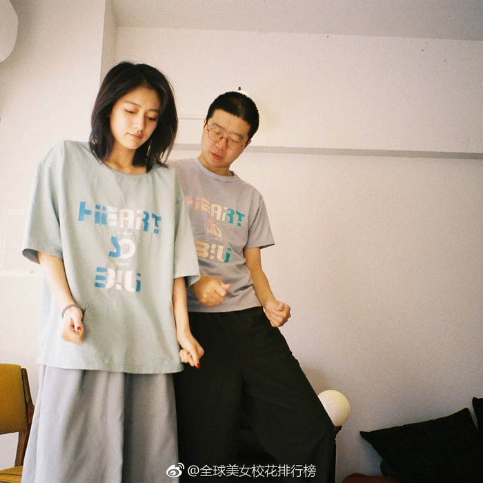 李诞女朋友 黑尾酱,长相神似金智媛。才子佳人,祝福他们!