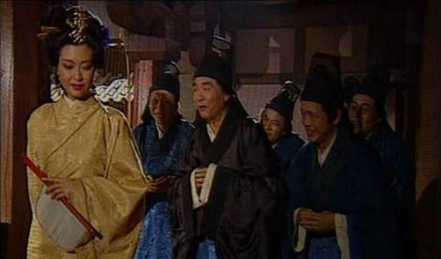 古代著名宦官:他是十常侍之首,皇帝称其为父加速了东汉的灭亡