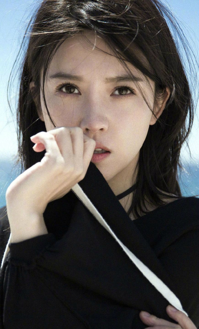 实力演员杨子珊气质时尚写真大片