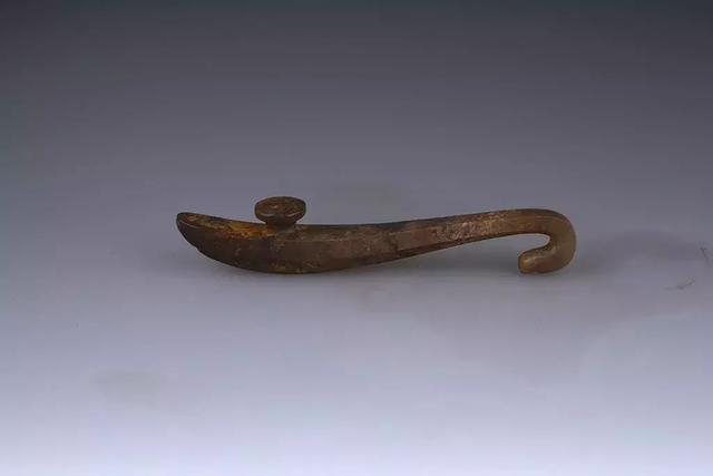 海昏侯墓一个盗洞的发现引出的西汉列侯墓园