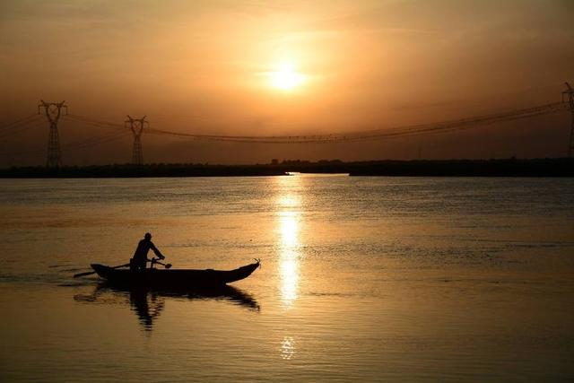 江西南昌面积最大的县,人口85万,拥有2个火车站|江西南昌|进贤|军山湖