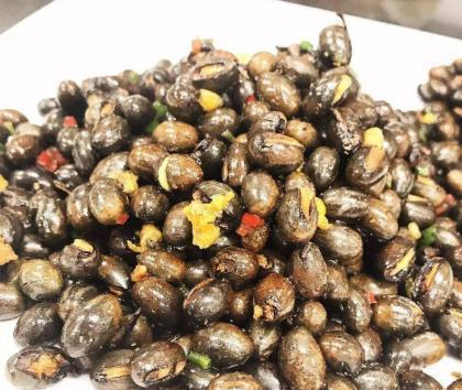 童年儿时的美味:油炸洋辣子罐!你吃过吗?