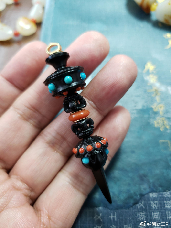 金刚降魔杵,又称普巴杵,是藏传佛教中的一种法器