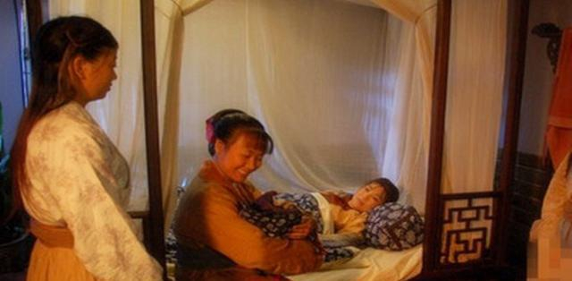 古代产妇死于难产会被视为“不洁” 这种处理方法太过残忍
