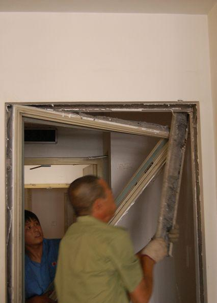 汽车防盗系统启动原因 方向盘锁死如何处理