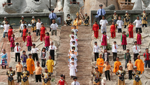 中国这个“矮人王国”梦幻吗?身高不到1.3m,就在昆明!