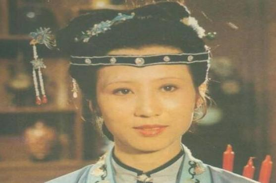 红楼梦情感之李纨:虽然寡居,但心中有幸福,活出了自己的精彩。